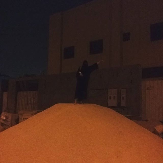 Can scale a single gravel pile in 3 or 4 unstable leaps